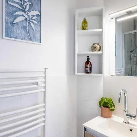Superb Flat - Heart Of Marais - *