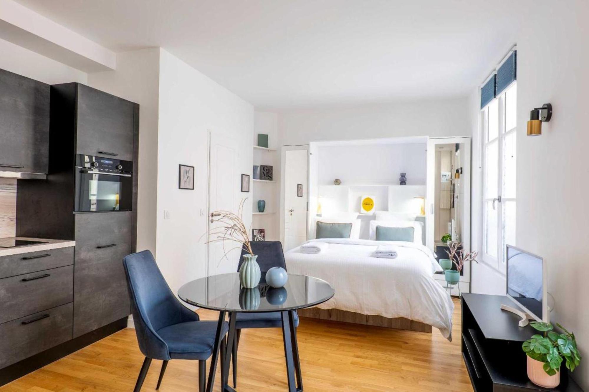 Superb Flat - Heart Of Marais -